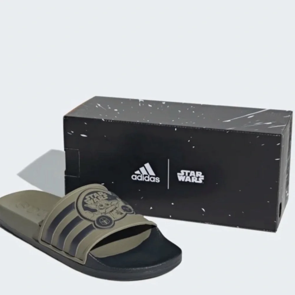 adidas x Star Wars Mandalorian Baby Yoda Adilette - Picture 1 of 8
